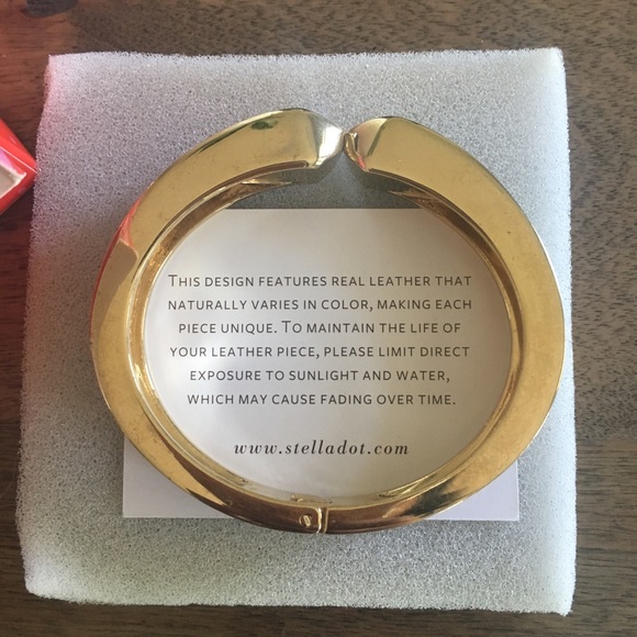 🇨🇦2/$15 Stella & Dot EMERSON BANGLE, leather - Picture 7 of 9